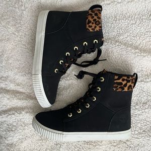 Timberland women’s - black suede with leopard print - Size 8.5